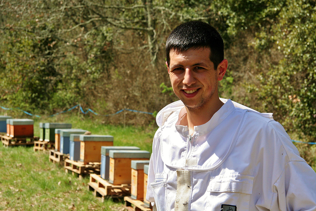 Loïc apiculteur vallon pont d'arc